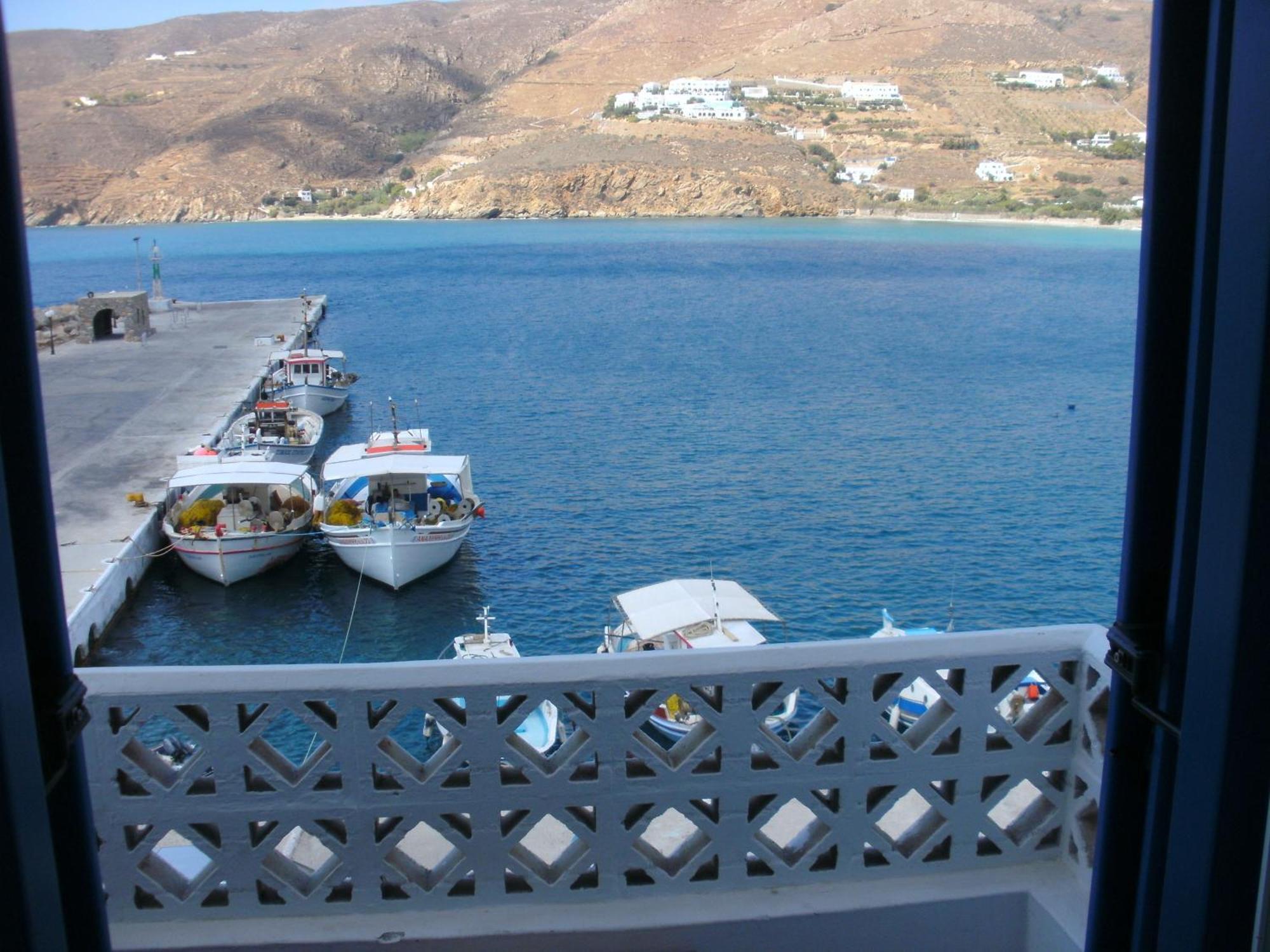 Mike Hotel Aegiali Bagian luar foto