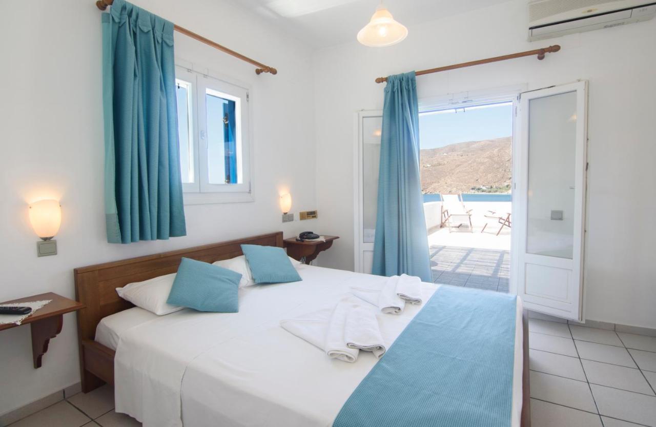 Mike Hotel Aegiali Bagian luar foto